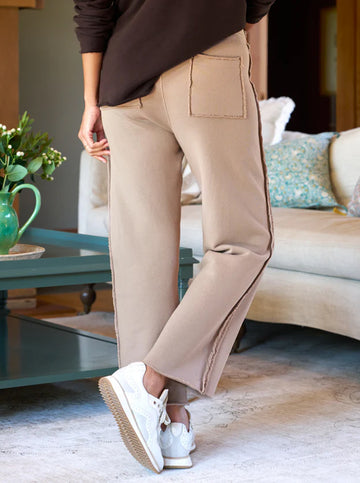 Bella Italian Sweatpant in Biscotti